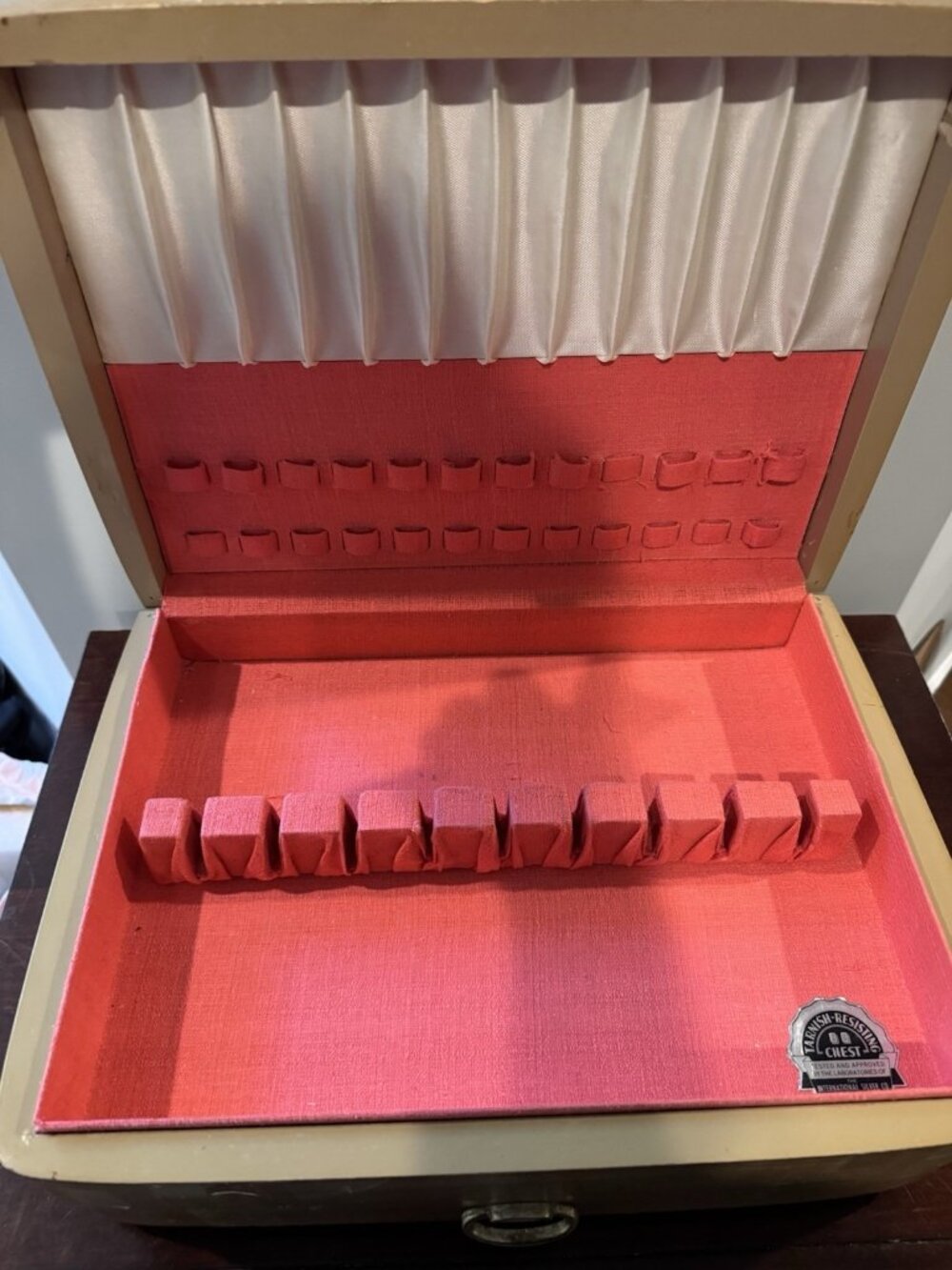 International Silver Co Tarnish-Resisting Chest W/Drawer Red Lined Box
